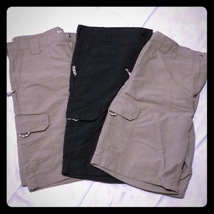 Wrangler men’s khaki performance shorts